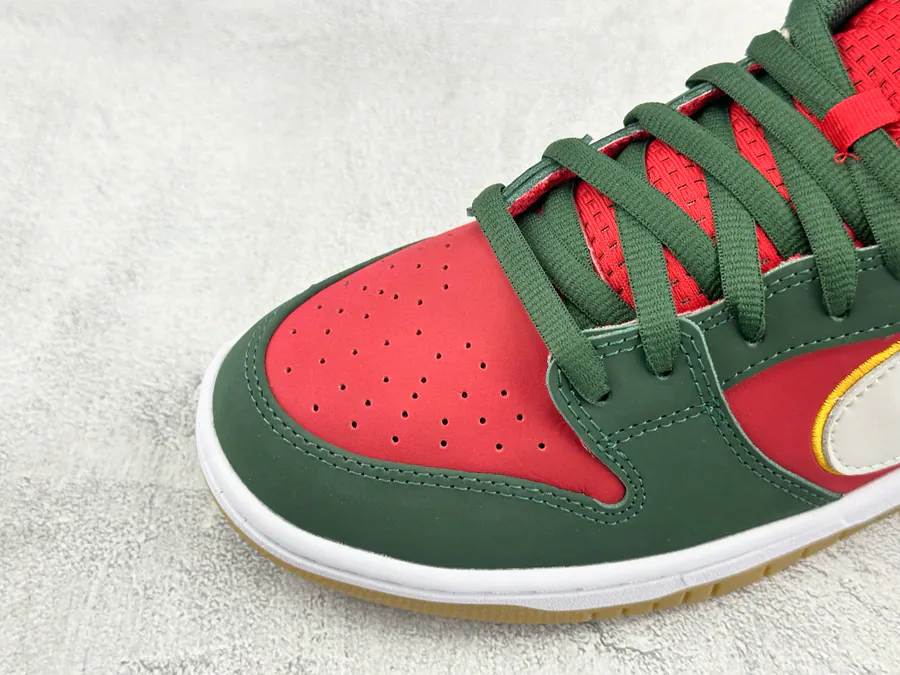 Nike Dunk SB LOW PRM 'SEATTLE SUPERSONICS' Red Green