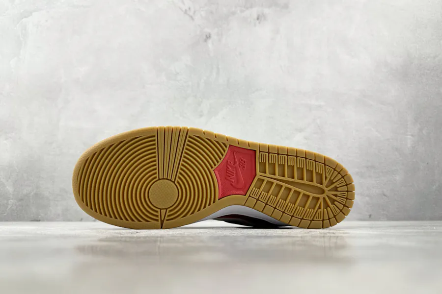 Nike Dunk SB LOW PRM 'SEATTLE SUPERSONICS' Red Green