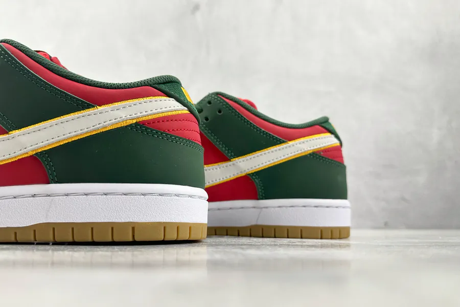 Nike Dunk SB LOW PRM 'SEATTLE SUPERSONICS' Red Green