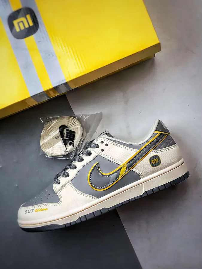 NK Dunk Low Retro DIY High End Custom