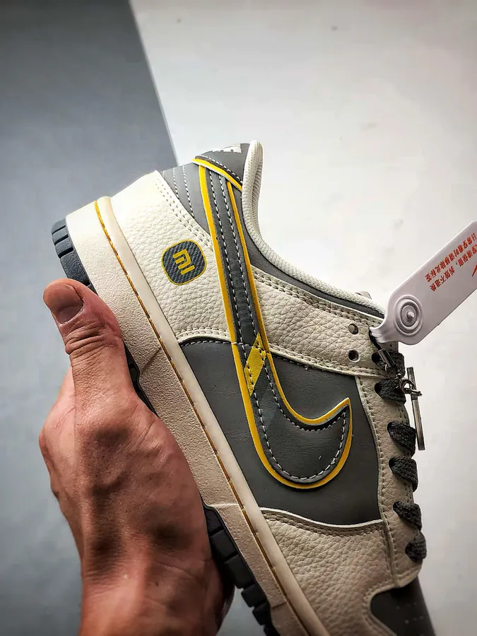 NK Dunk Low Retro DIY High End Custom