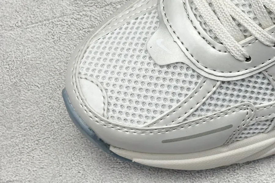 NK V2K Runtekk Retro Low Top Running Shoes