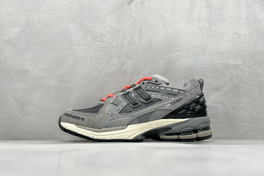 New Balance 1906 Vintage Sneaker