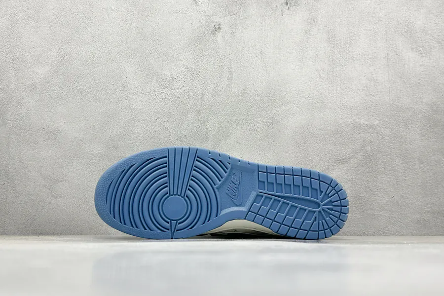 OG Version SC Nike SB Dunk Low Sup Collaboration Blue Calfskin Sneaker