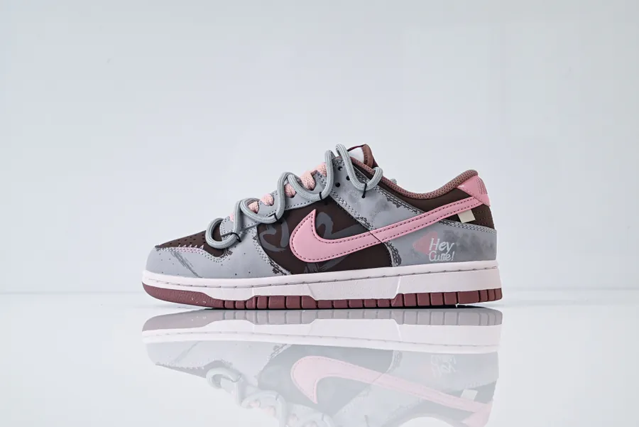 Nike Dunk Low in Pink Dreams