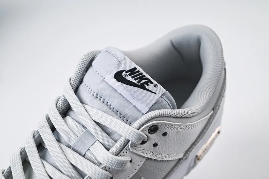 NK Dunk Low Limited Edition in Grained Calfskin