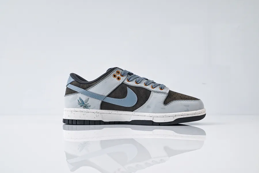 Nike Dunk Low Love & Peace in Gray Brown