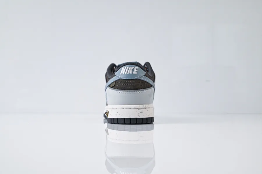 Nike Dunk Low Love & Peace in Gray Brown