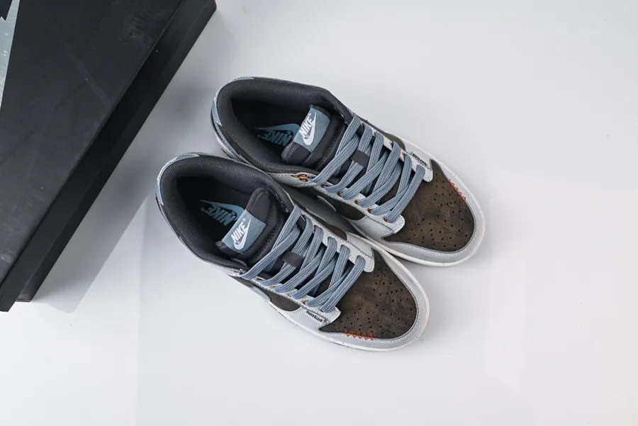 Nike Dunk Low Love & Peace in Gray Brown