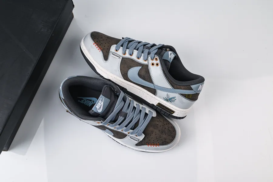 Nike Dunk Low Love & Peace in Gray Brown