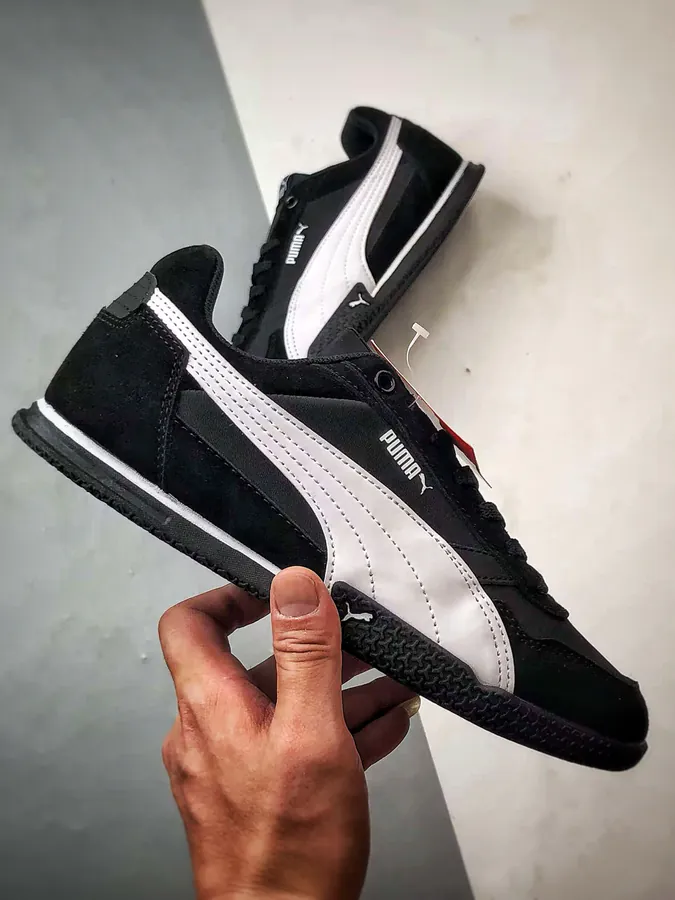 Bella Donna Retro Sporty Sneaker in Black and White