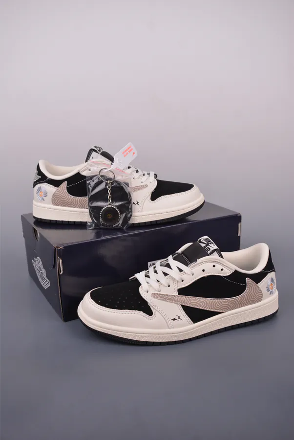 Fraent x Travis Scott x Small Daisy 1 Low Triple Collaboration