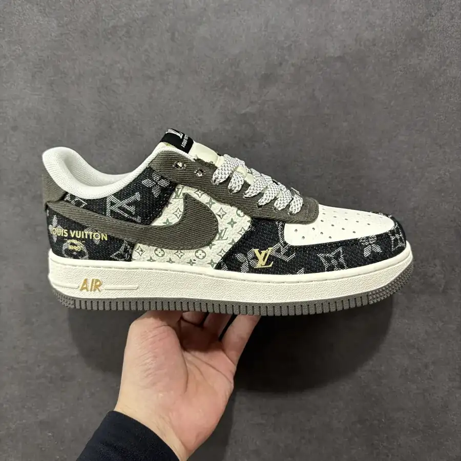 OG Version Air Force 107 Low Sneaker