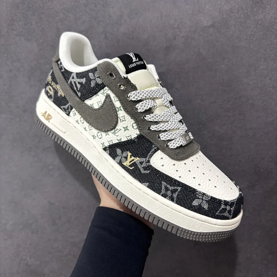OG Version Air Force 107 Low Sneaker