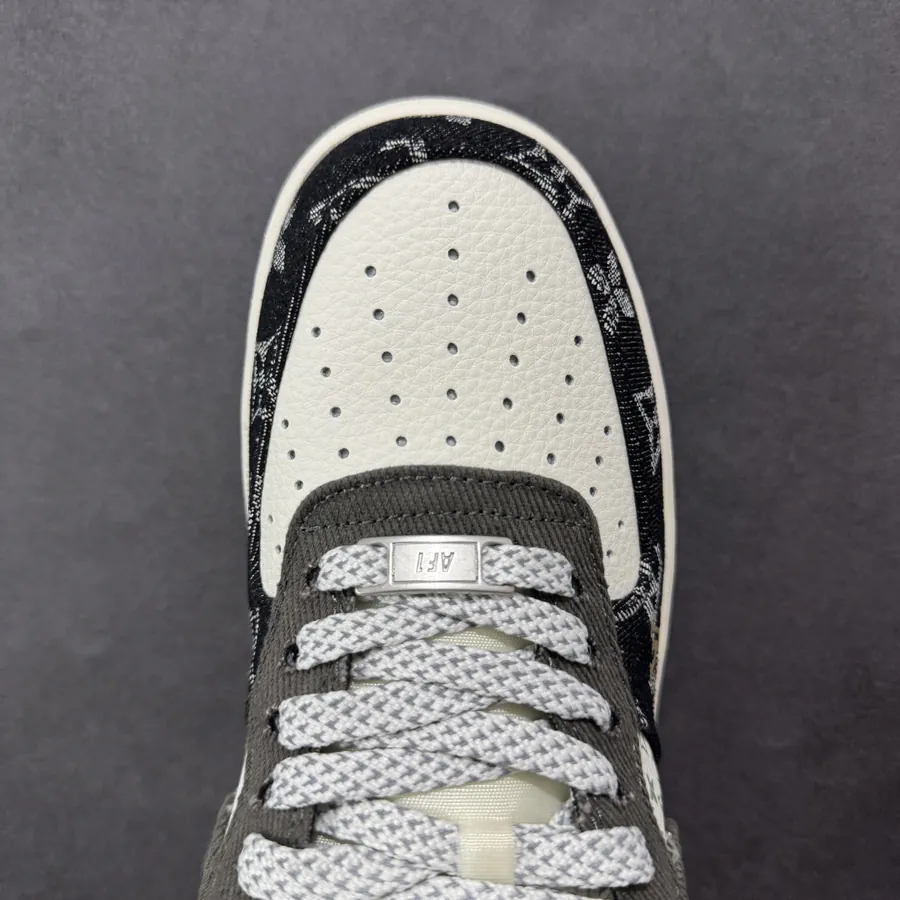 OG Version Air Force 107 Low Sneaker