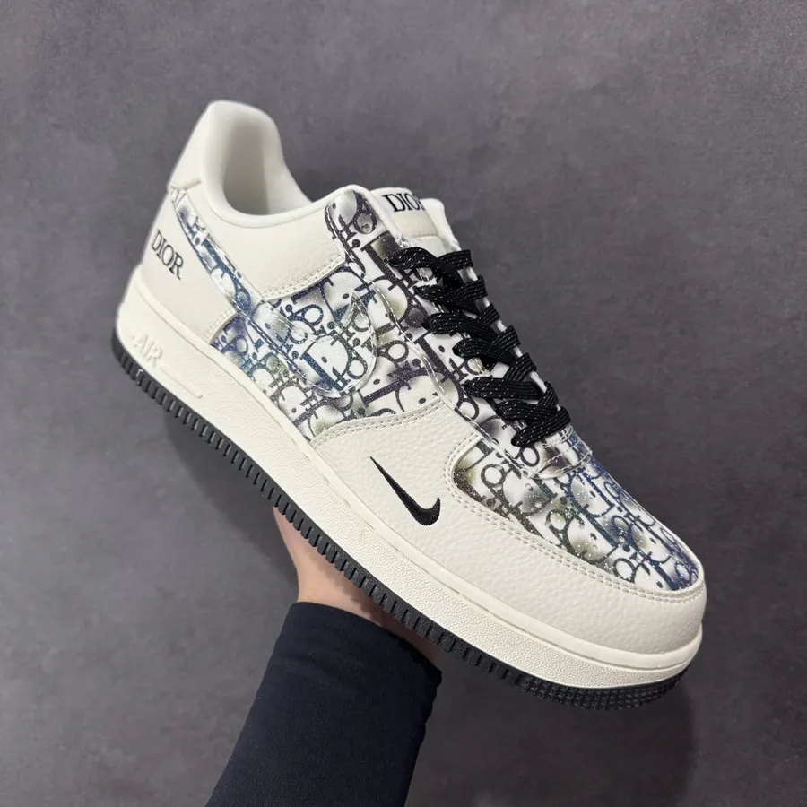 OG Version Air Force 107 Low Sneakers