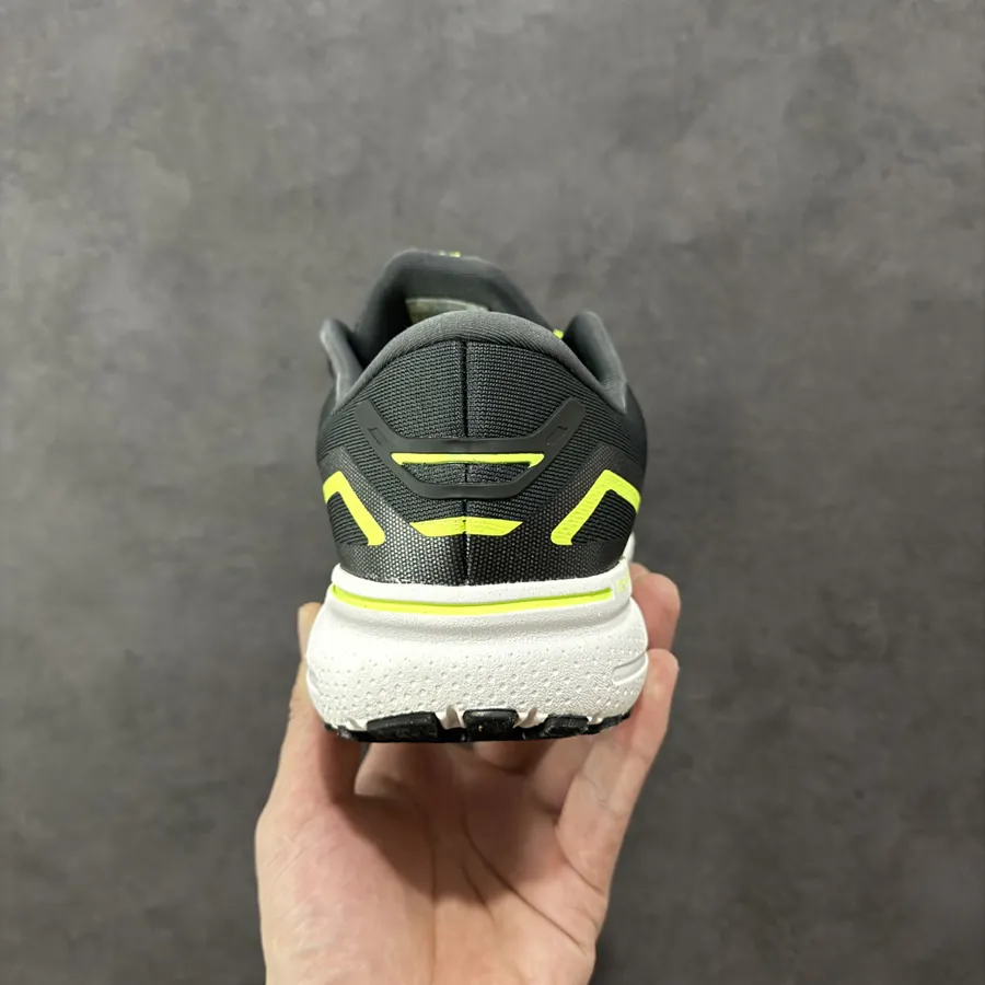 Brooks Ghost 15 Classic Training Shoe with Thick Sole