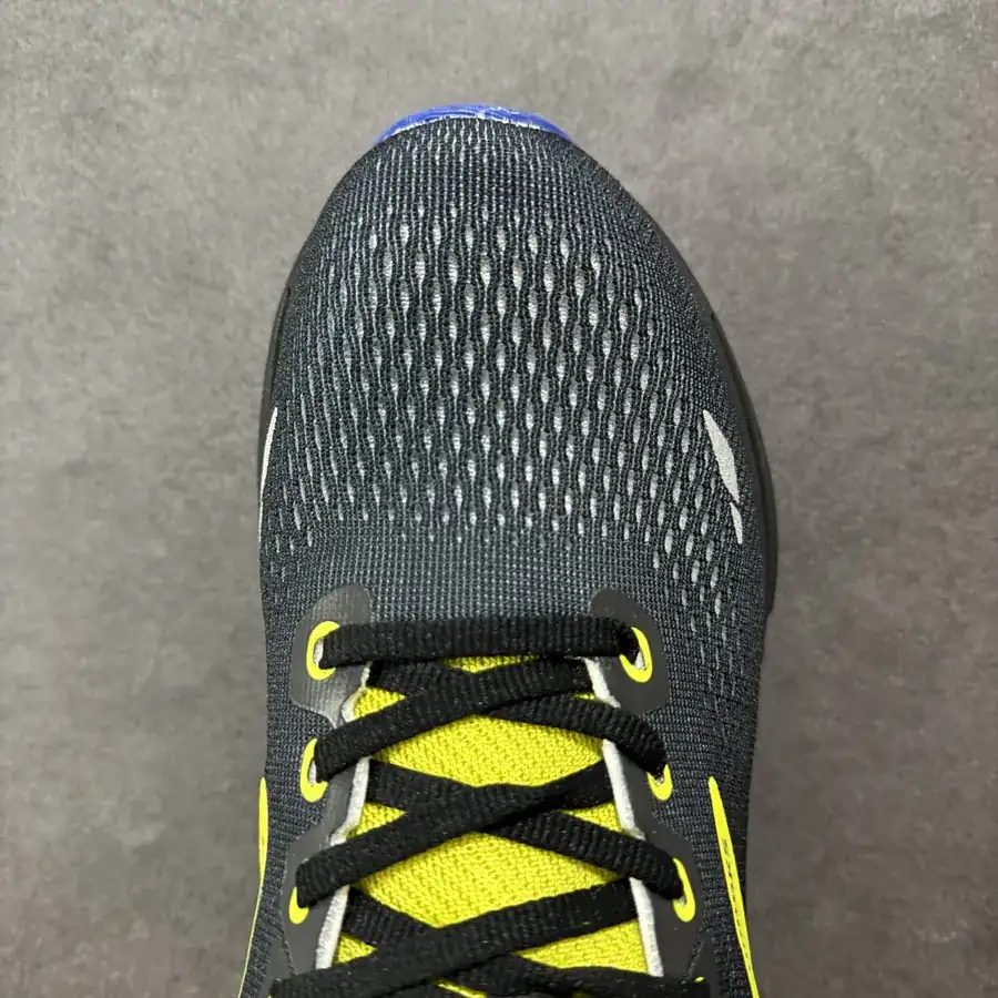 Brooks Ghost 15 Classic Training Shoe with Thick Sole