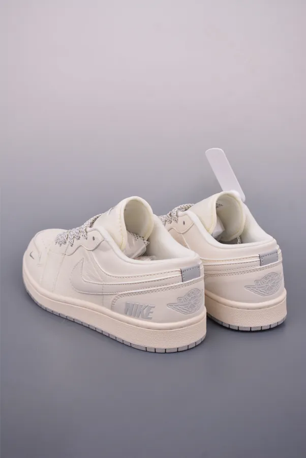 Fraent x Travis Scott Air 1 Low Triple Collaboration Bucket Sneaker