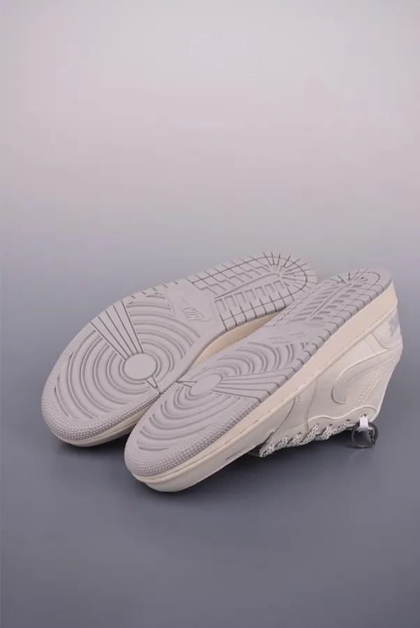 Fraent x Travis Scott Air 1 Low Triple Collaboration Bucket Sneaker