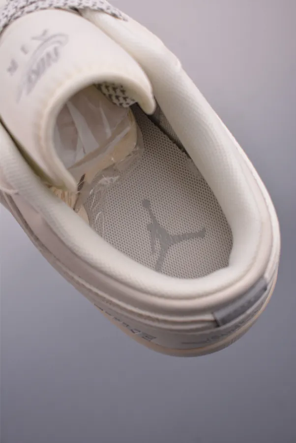 Fraent x Travis Scott Air 1 Low Triple Collaboration Bucket Sneaker