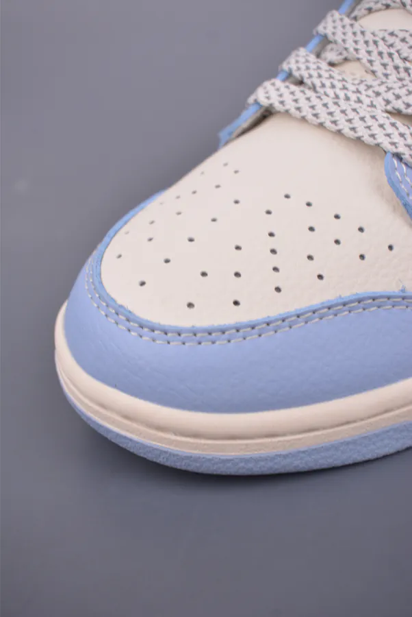 Nike SB Dunk Low Stussy Collaboration
