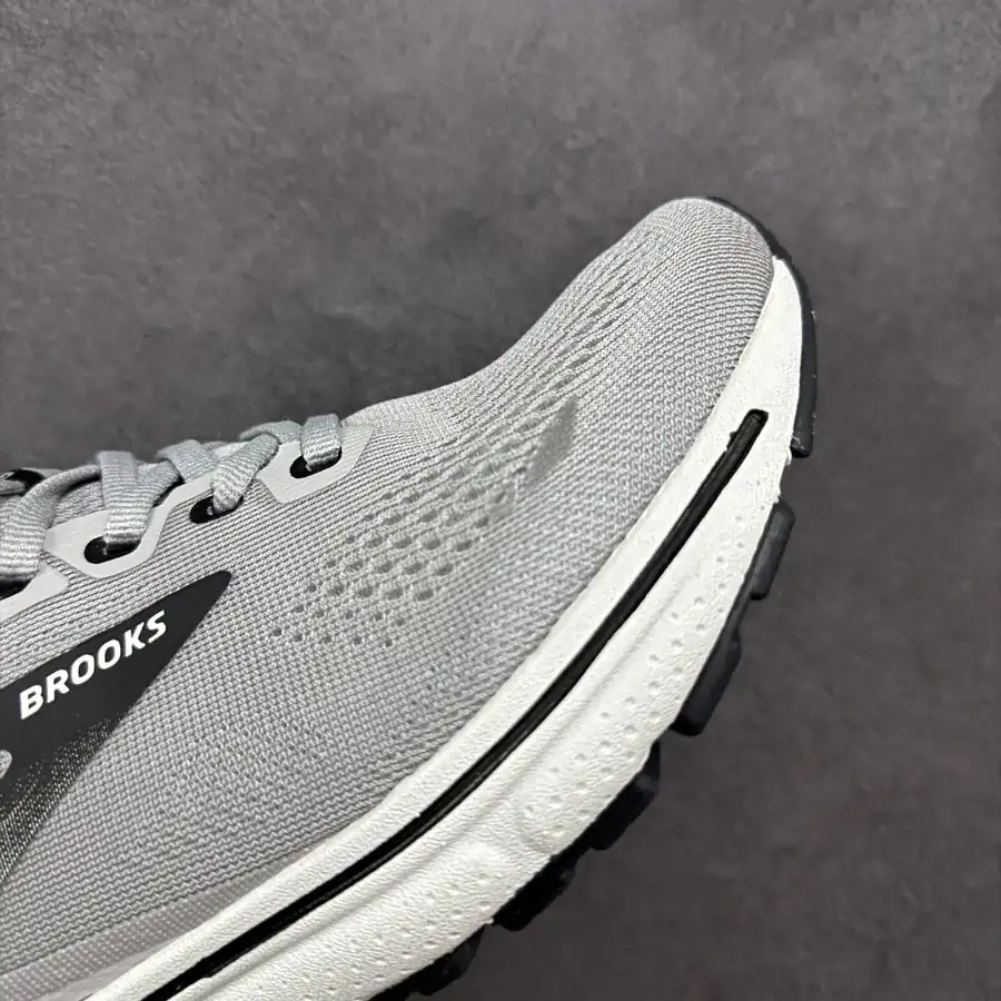 Brooks Ghost 15 Premium Training Shoe with Thick Sole