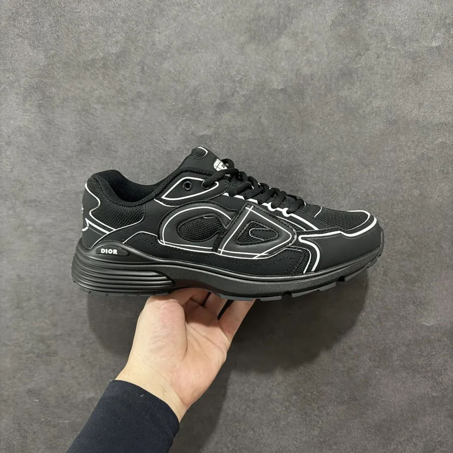 DIO B30 Low Top Sneaker Classic Dad Style