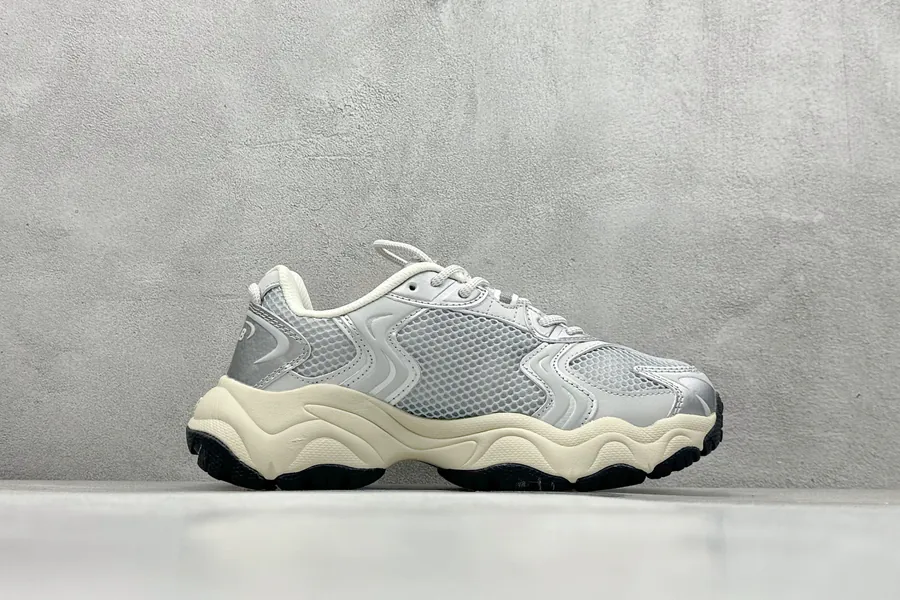 MLB Cargo Chunky Sneaker with New York Yankees Design