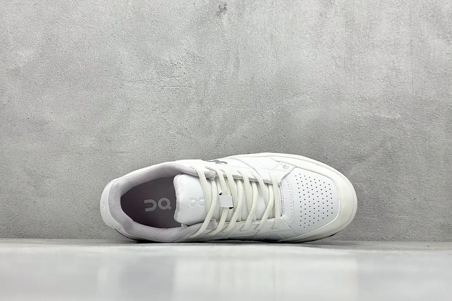 Roger Advantage Federer x On Light Sport Sneaker