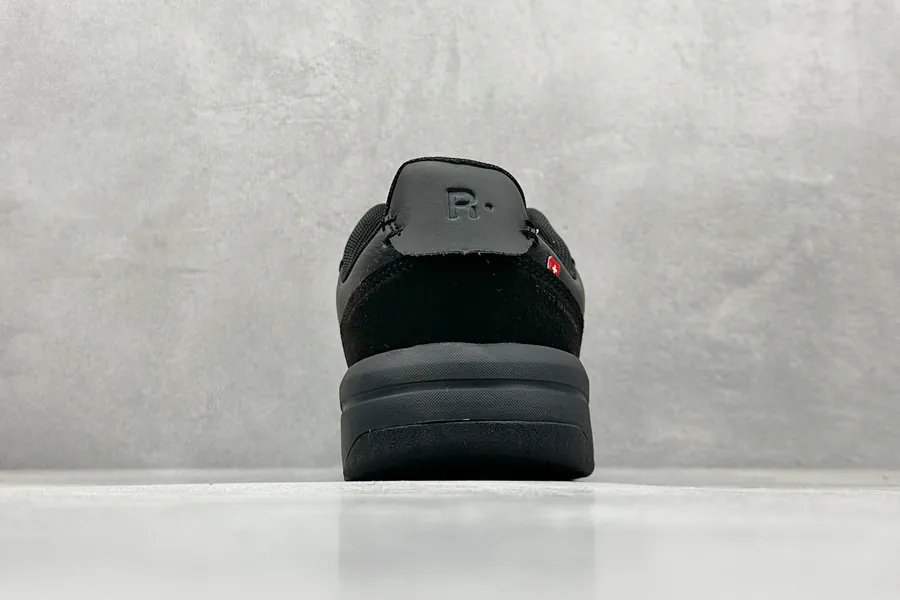 Roger Advantage Federer x On Light Sport Sneakers