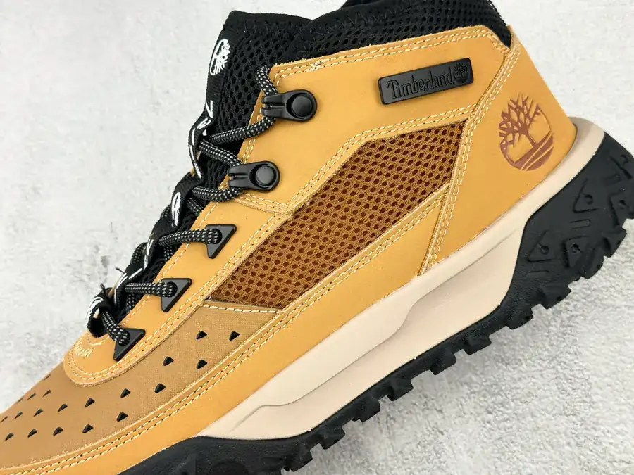 Timberland Greenstride Motion 6 in Yellow and Black