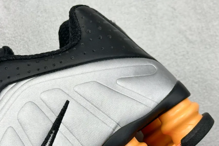 Nike Shox R4 Bullet High Tech Air Cushion Running Shoes