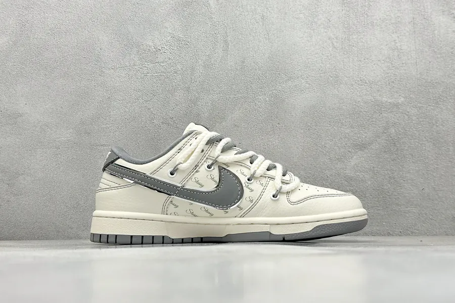 Nike SB Dunk Low x Stussy Minimalist Design, Premium Material