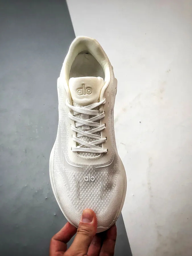 Alo Yoga Alo Runner White
