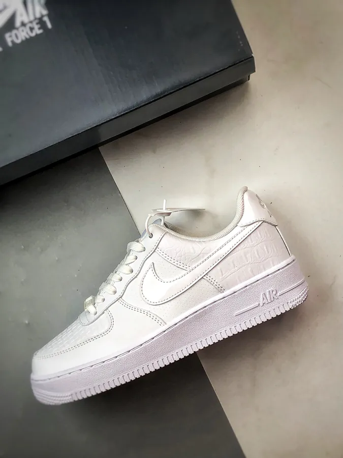 Exclusive Original Air Force 1 07 Low Bucket Bag