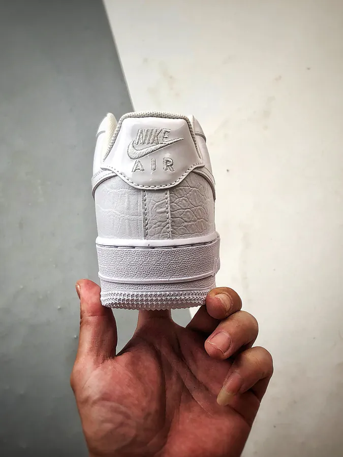 Exclusive Original Air Force 1 07 Low Bucket Bag