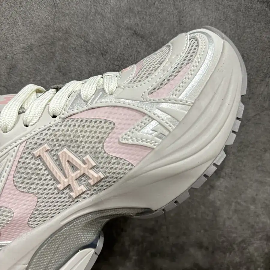 MLB Winner Chunky 25 Authentic Original White Pink Sneaker