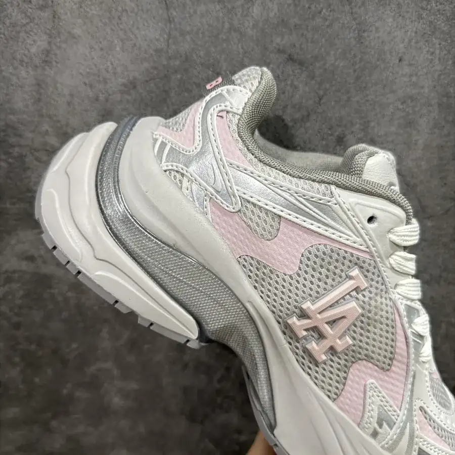 MLB Winner Chunky 25 Authentic Original White Pink Sneaker
