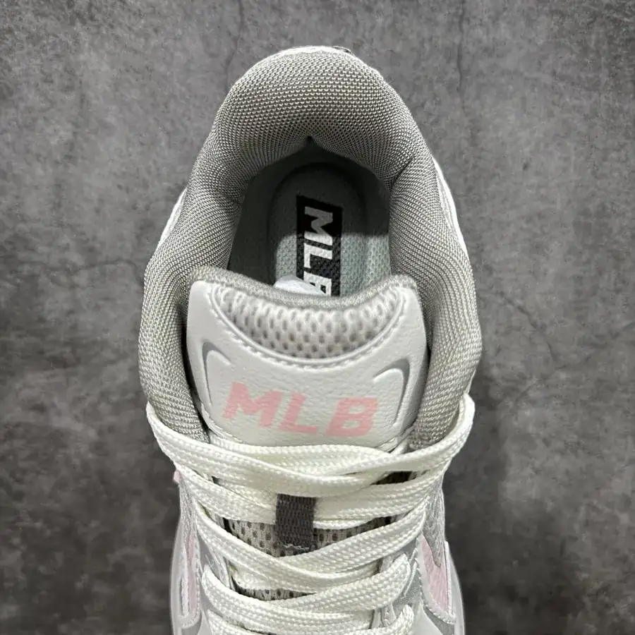 MLB Winner Chunky 25 Authentic Original White Pink Sneaker