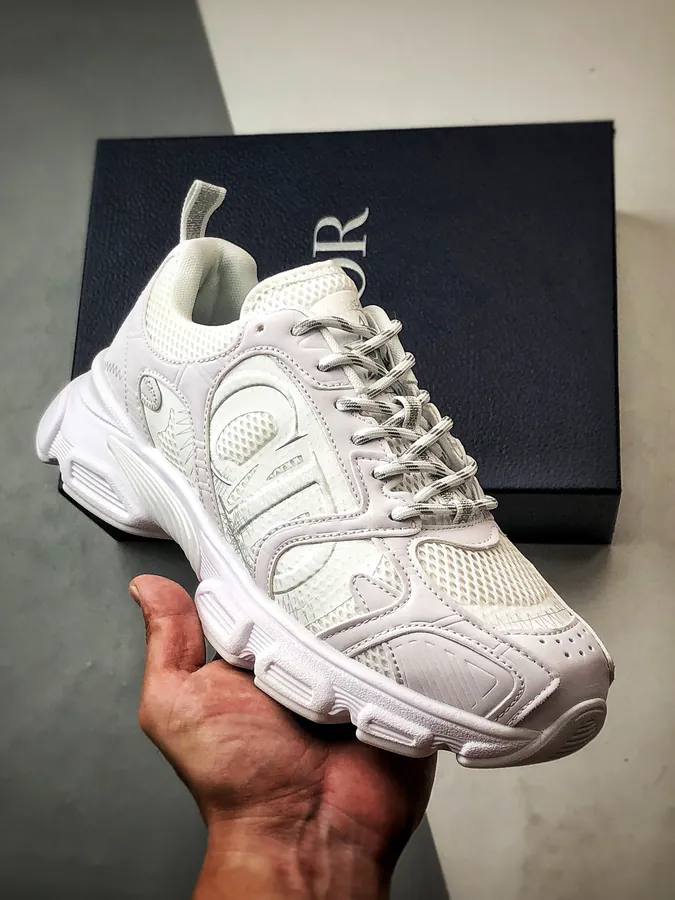 DIO Cono Series White Sneaker