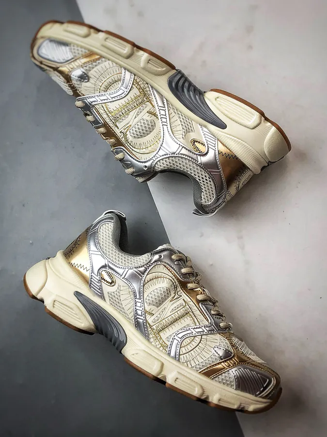 DIO Cono Series Gold Sneaker
