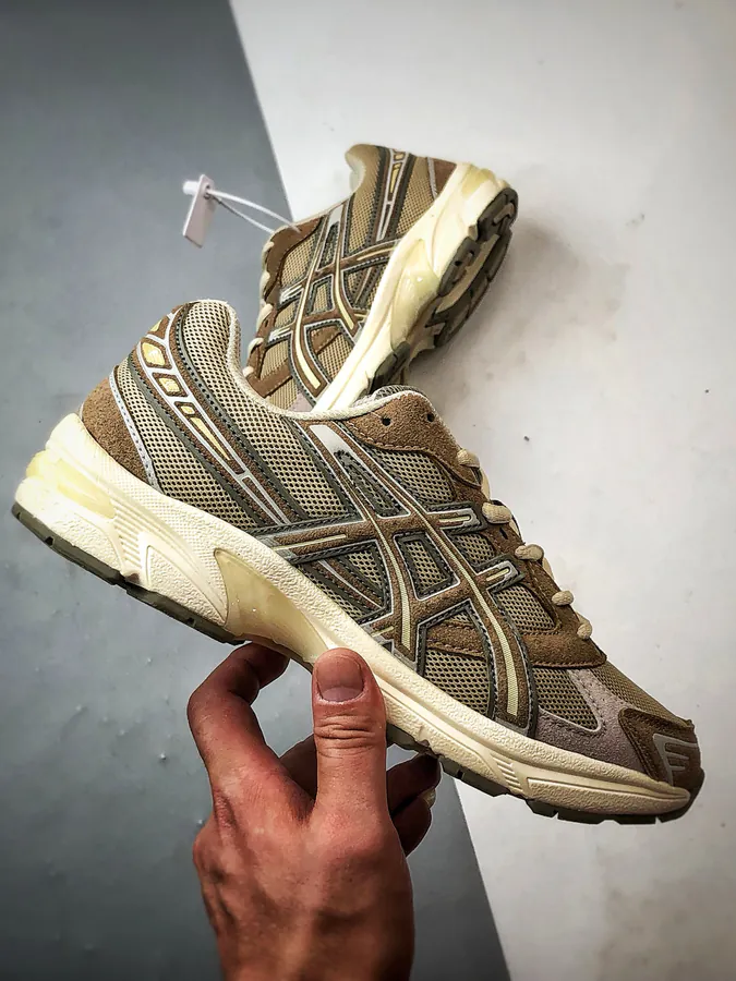 Asics Gel 1130 Brown and White