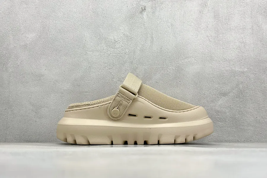 GoldenGlow Slide Simple Fashion EVA Anti Wear One Piece Slippers