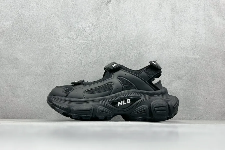 MLB ACE RUNNER MARY JANE Comfortable and Stylish Sneaker
