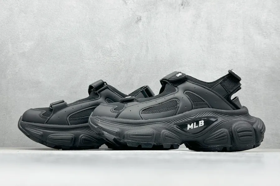 MLB ACE RUNNER MARY JANE Comfortable and Stylish Sneaker