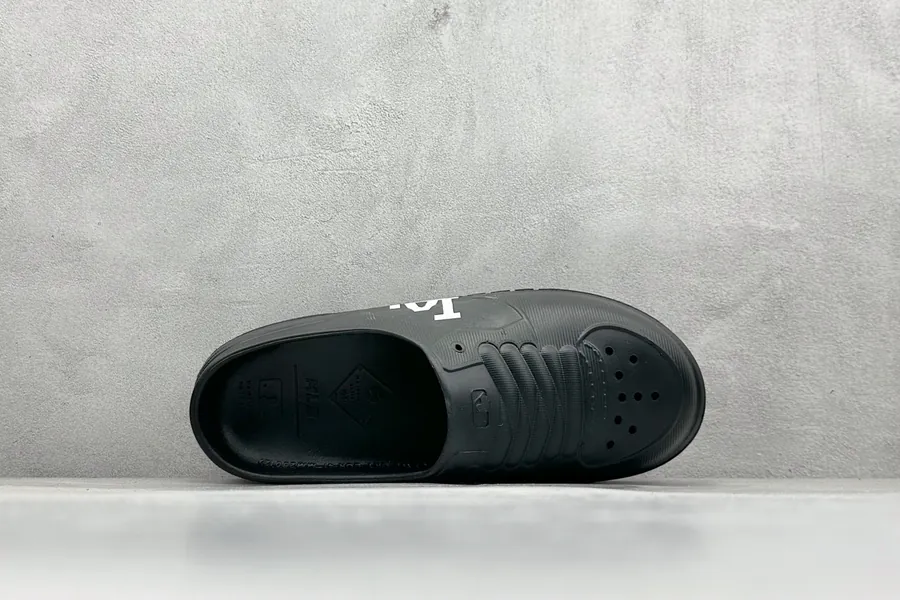 MLB Chunky Bouncer Clog Sandal Comfortable and Versatile