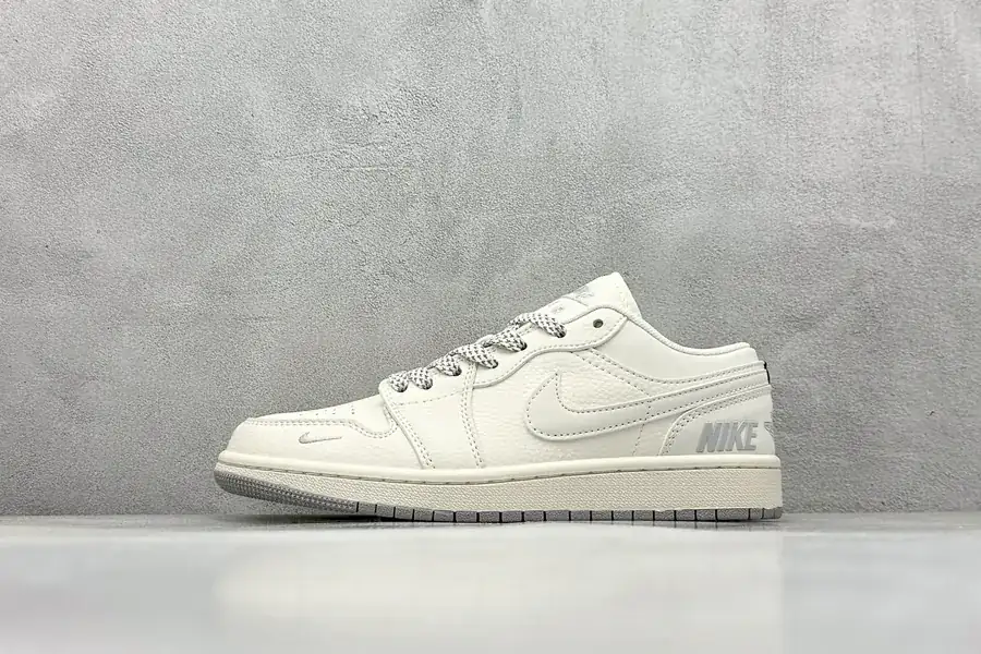 240CX Exclusive 1 Low 1 Qiao1 Collaboration