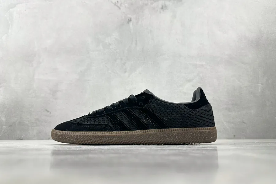 Adidas Originals Samba in Black Brown