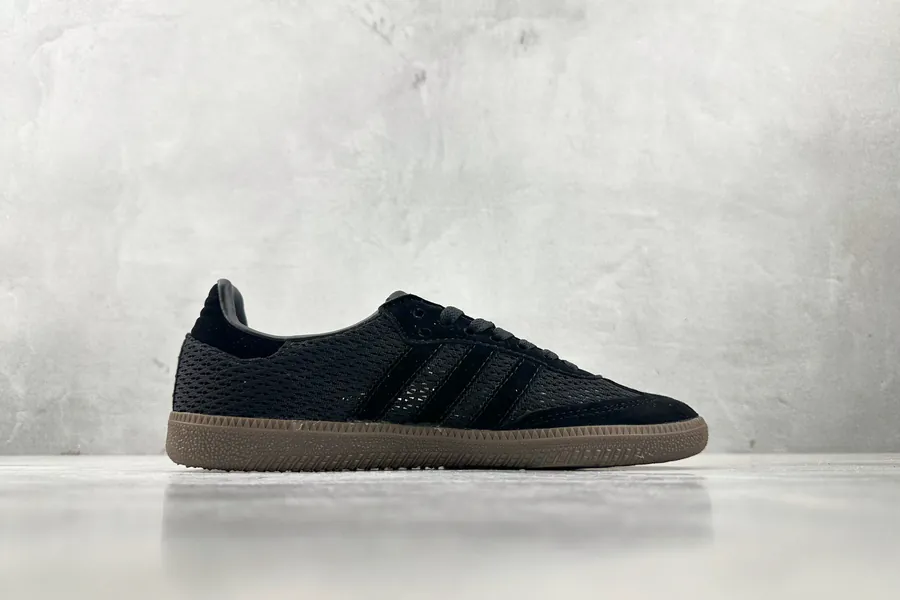 Adidas Originals Samba in Black Brown